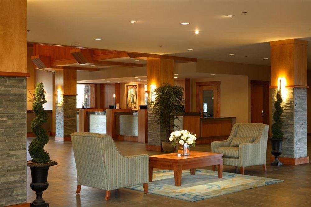 The Cove Lakeside Resort West Kelowna Interior photo